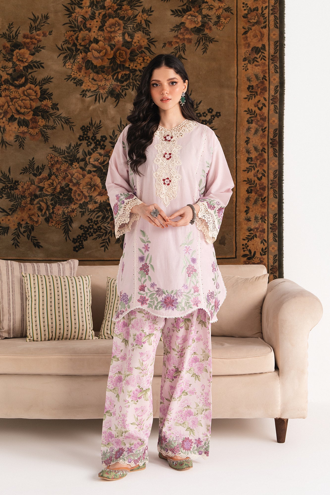 EMBROIDERED SUIT (E103/514/3332)