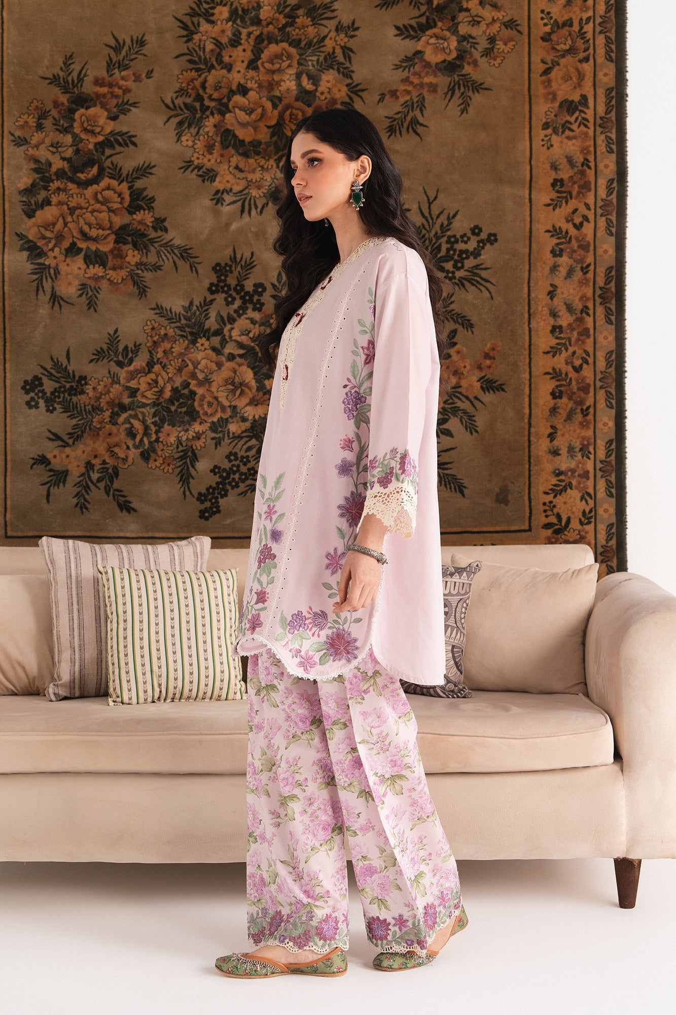 EMBROIDERED SUIT (E103/514/3332)