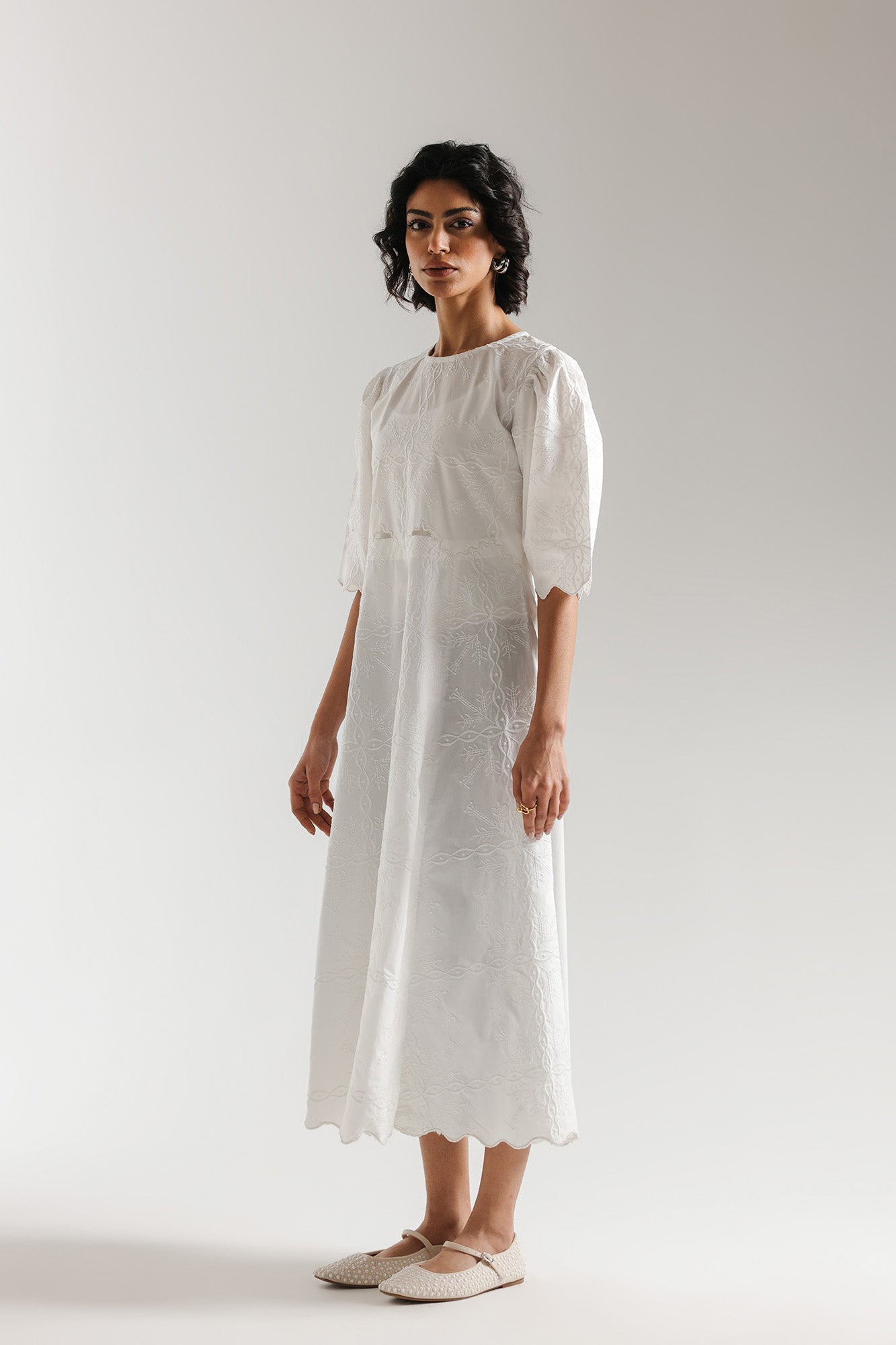 DRESS (E3348/108/001)