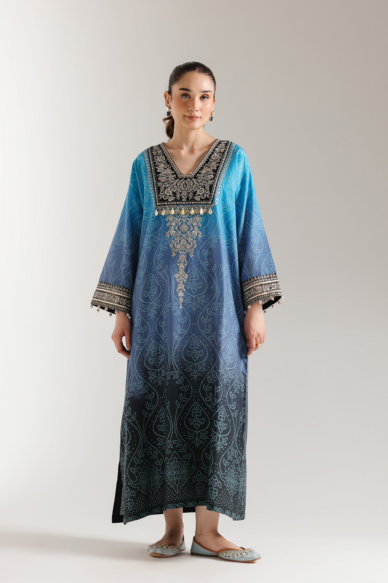 EMBROIDERED TOP (E3350/103/605)