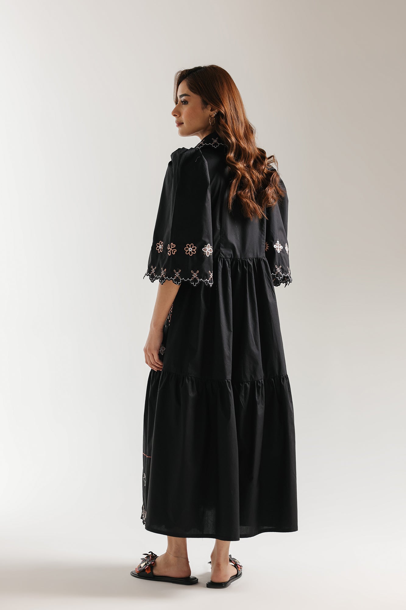 EMBROIDERED DRESS (E3357/108/902)