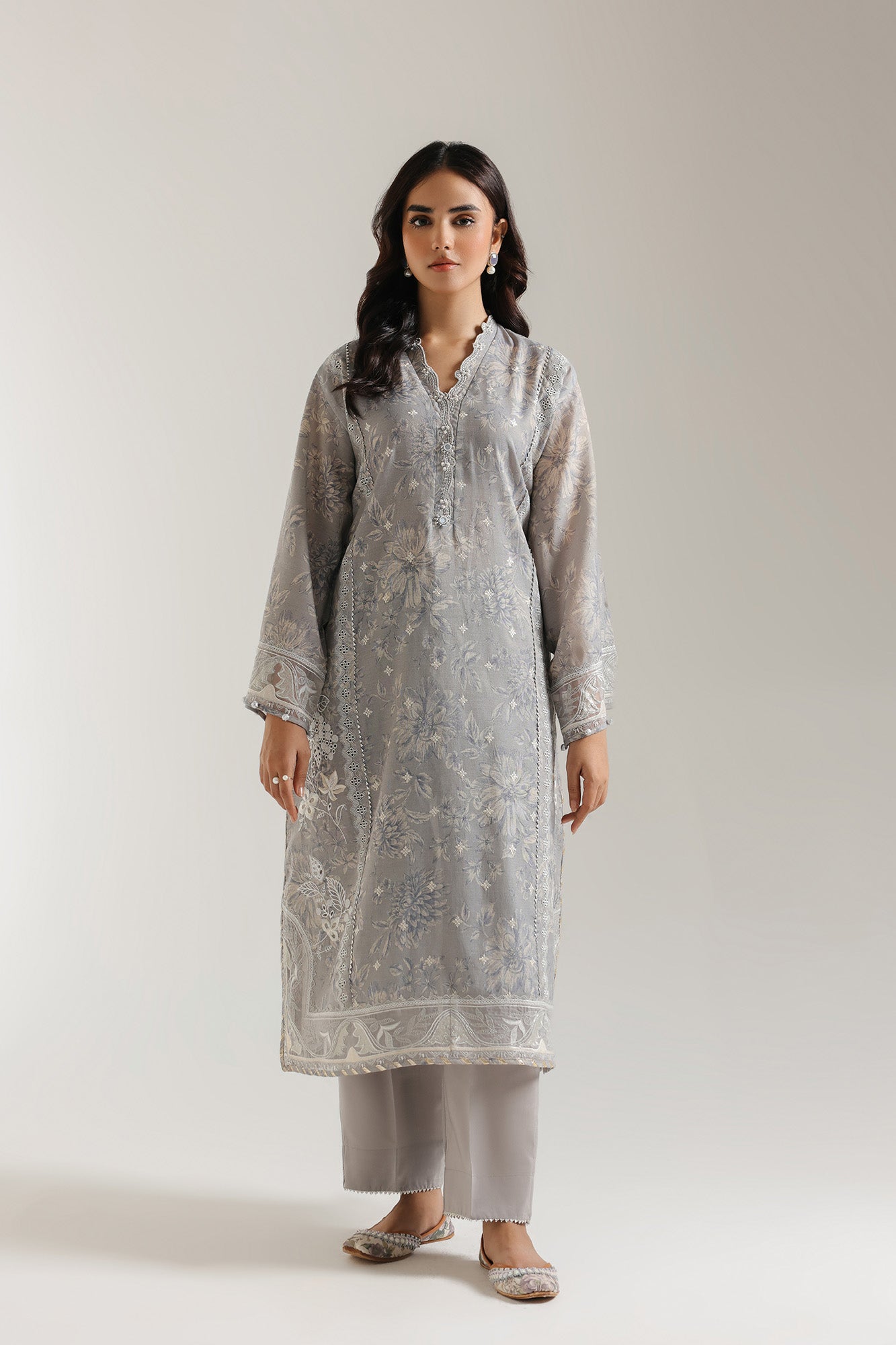 EMBROIDERED SUIT (E103/330/3364)