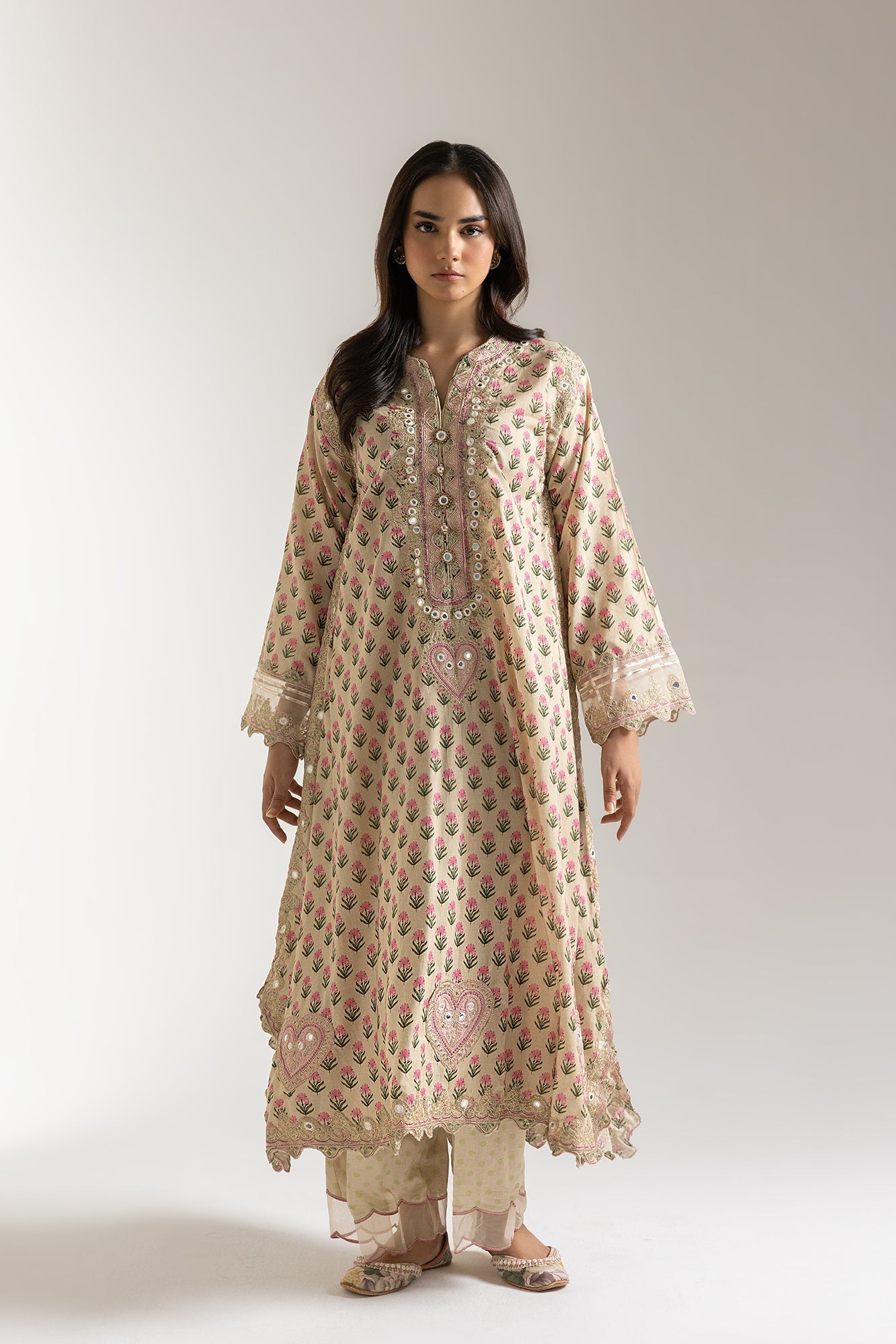 EMBROIDERED SUIT (E103/004/3366)