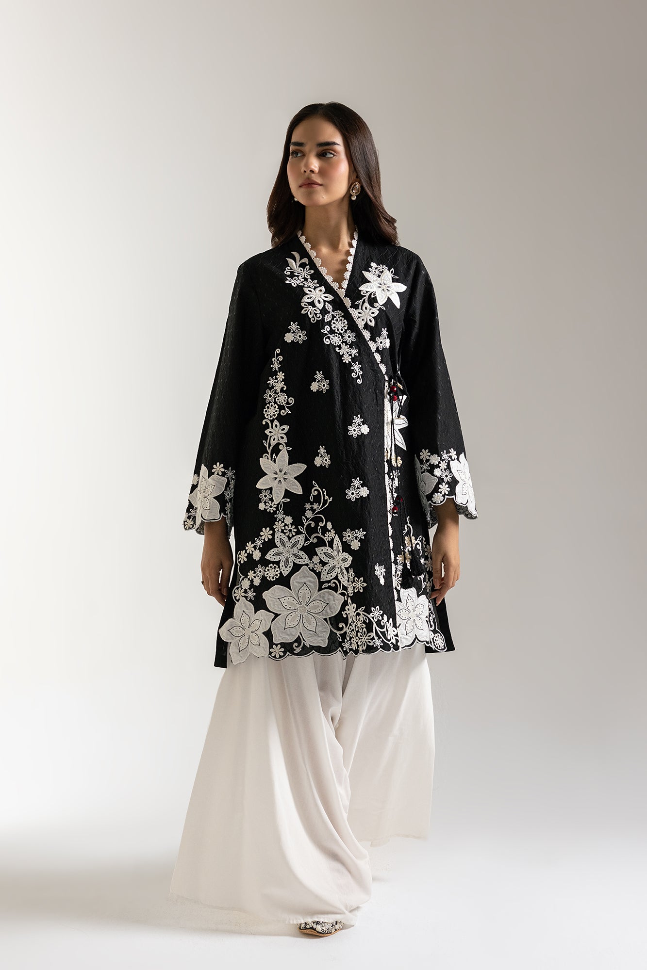 EMBROIDERED SUIT (E3391/103/902)