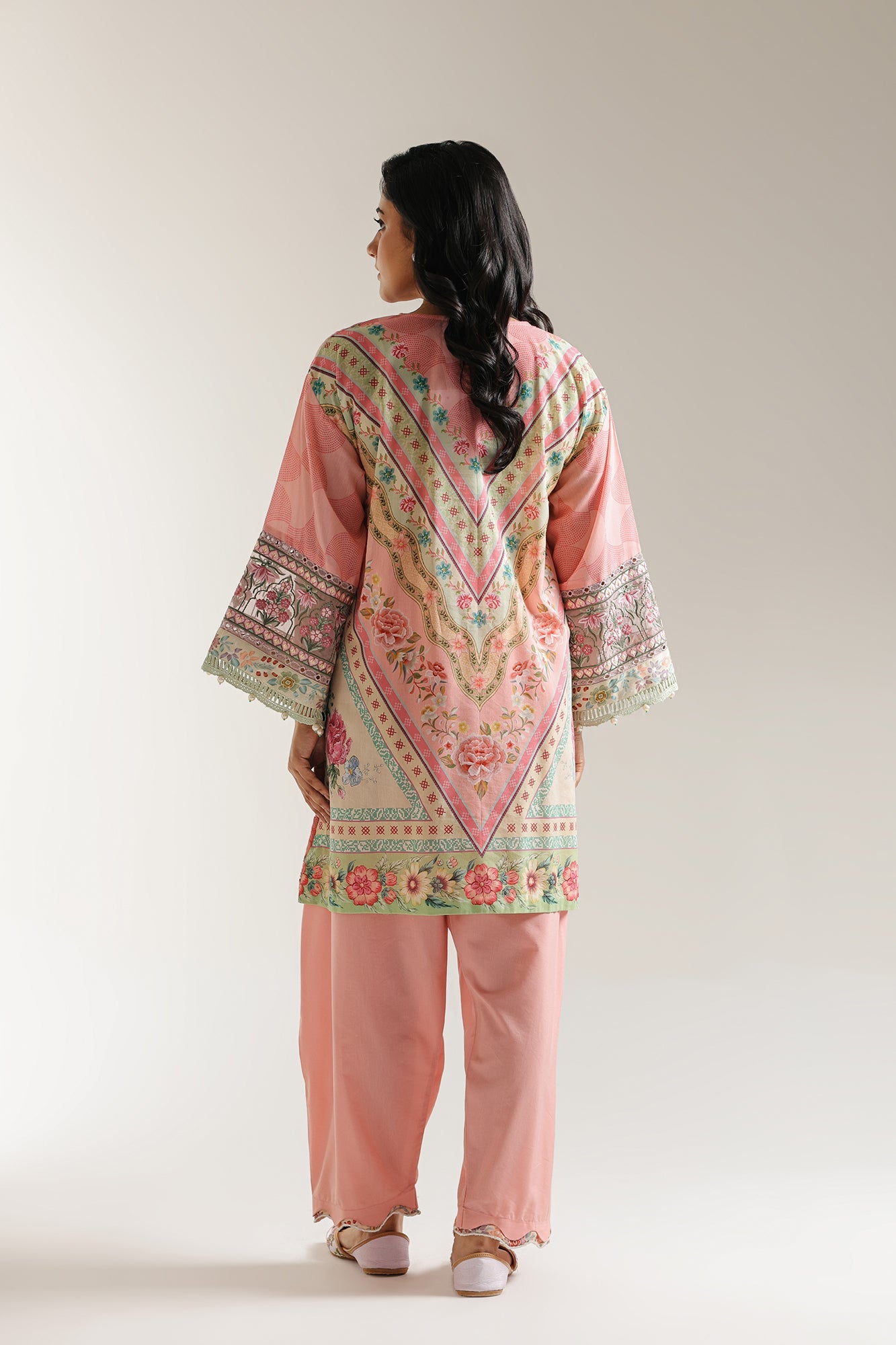 EMBROIDERED SUIT (E3401/103/427)