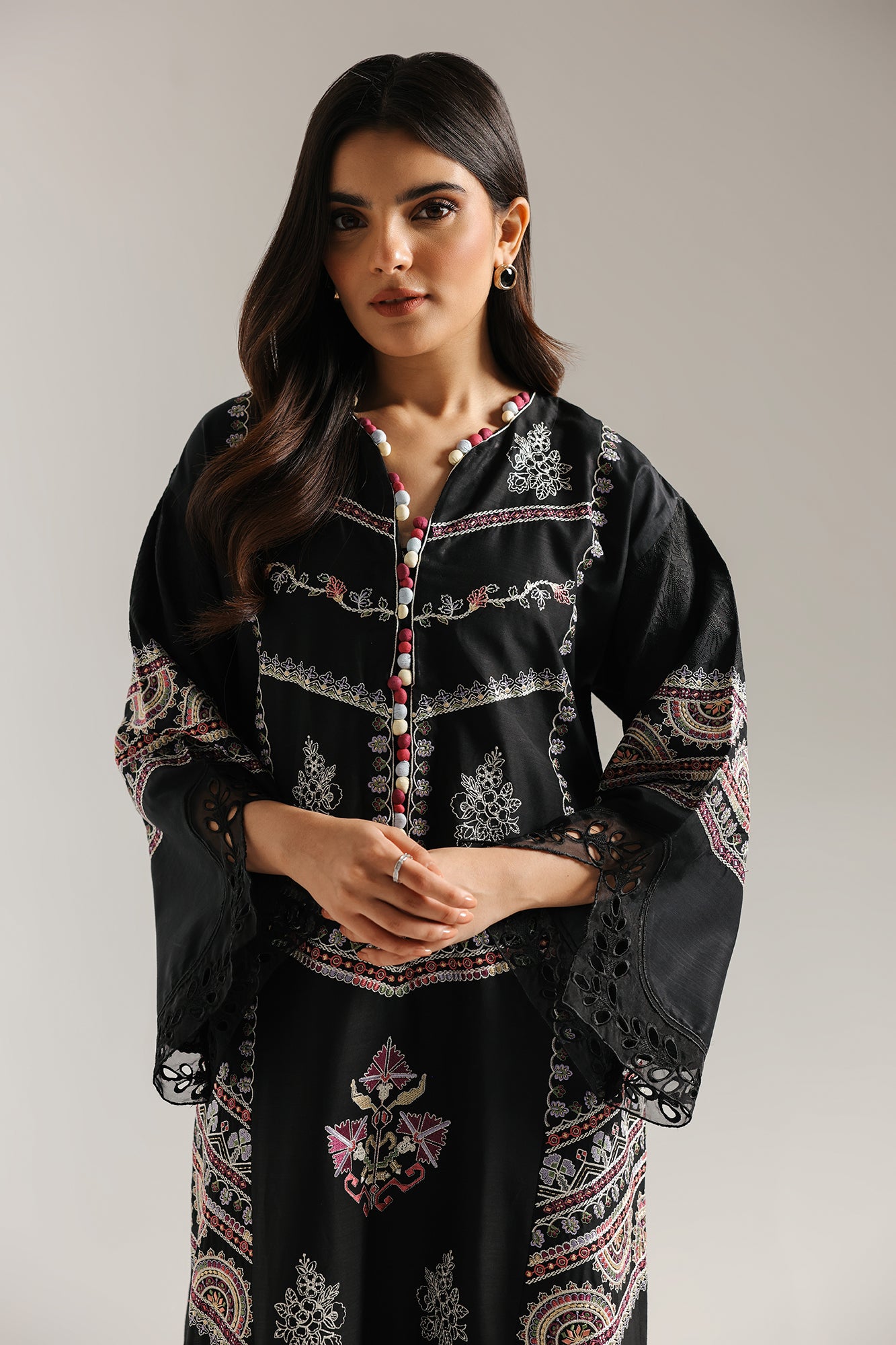 EMBROIDERED SUIT (E3511/103/902)