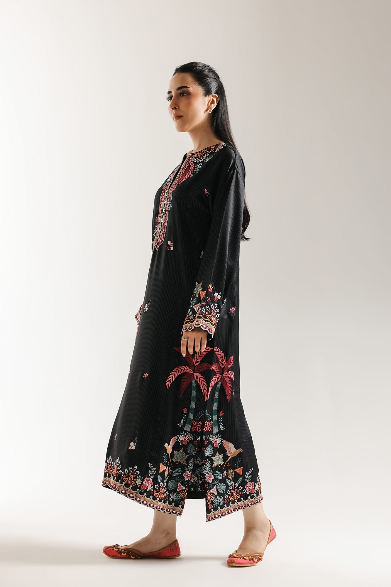 EMBROIDERED SHIRT (E3528/103/902)