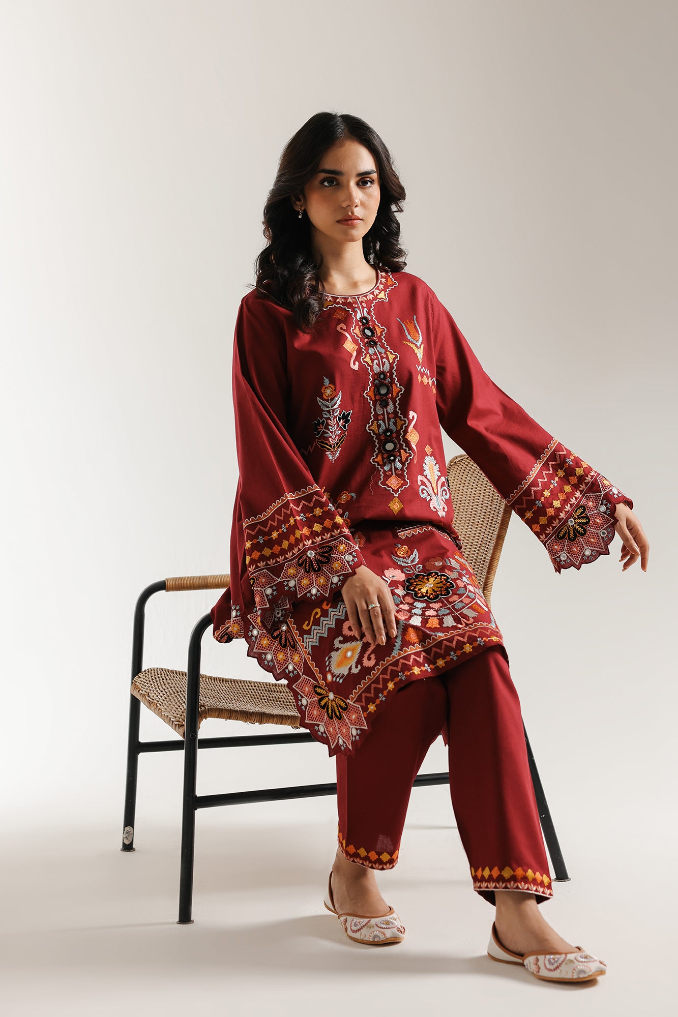 EMBROIDERED SUIT (E3651/103/403)