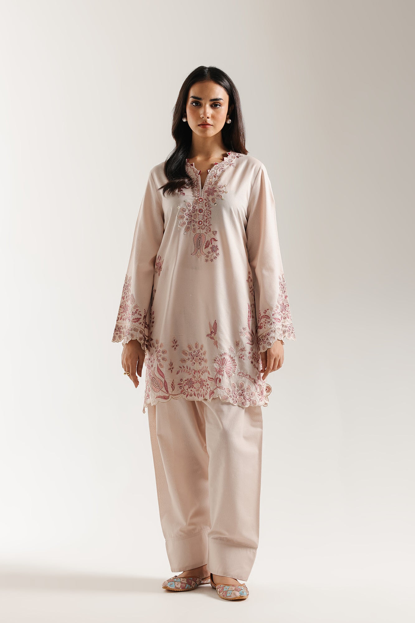 EMBROIDERED SUIT (E3691/103/330)