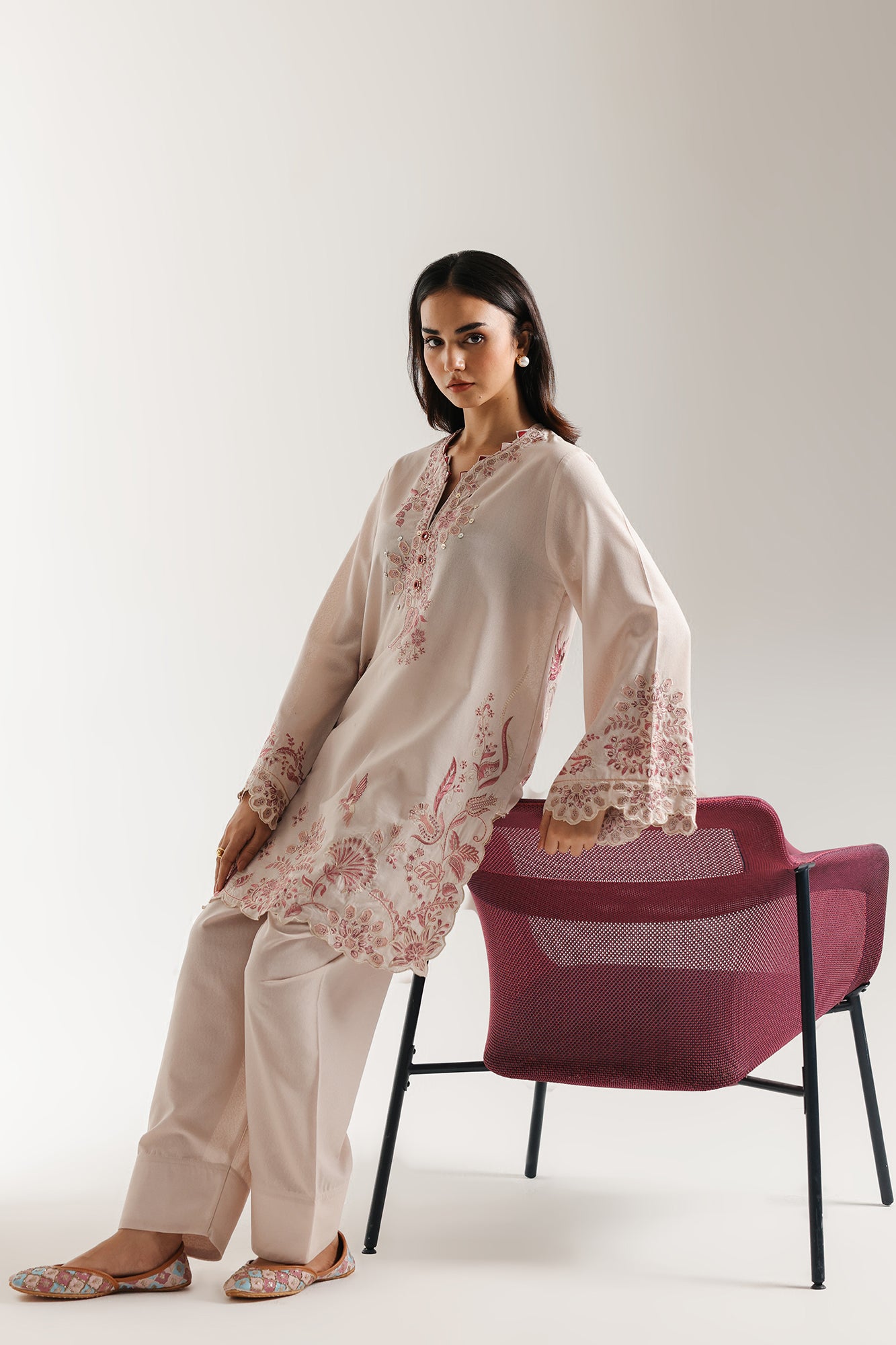 EMBROIDERED SUIT (E3691/103/330)