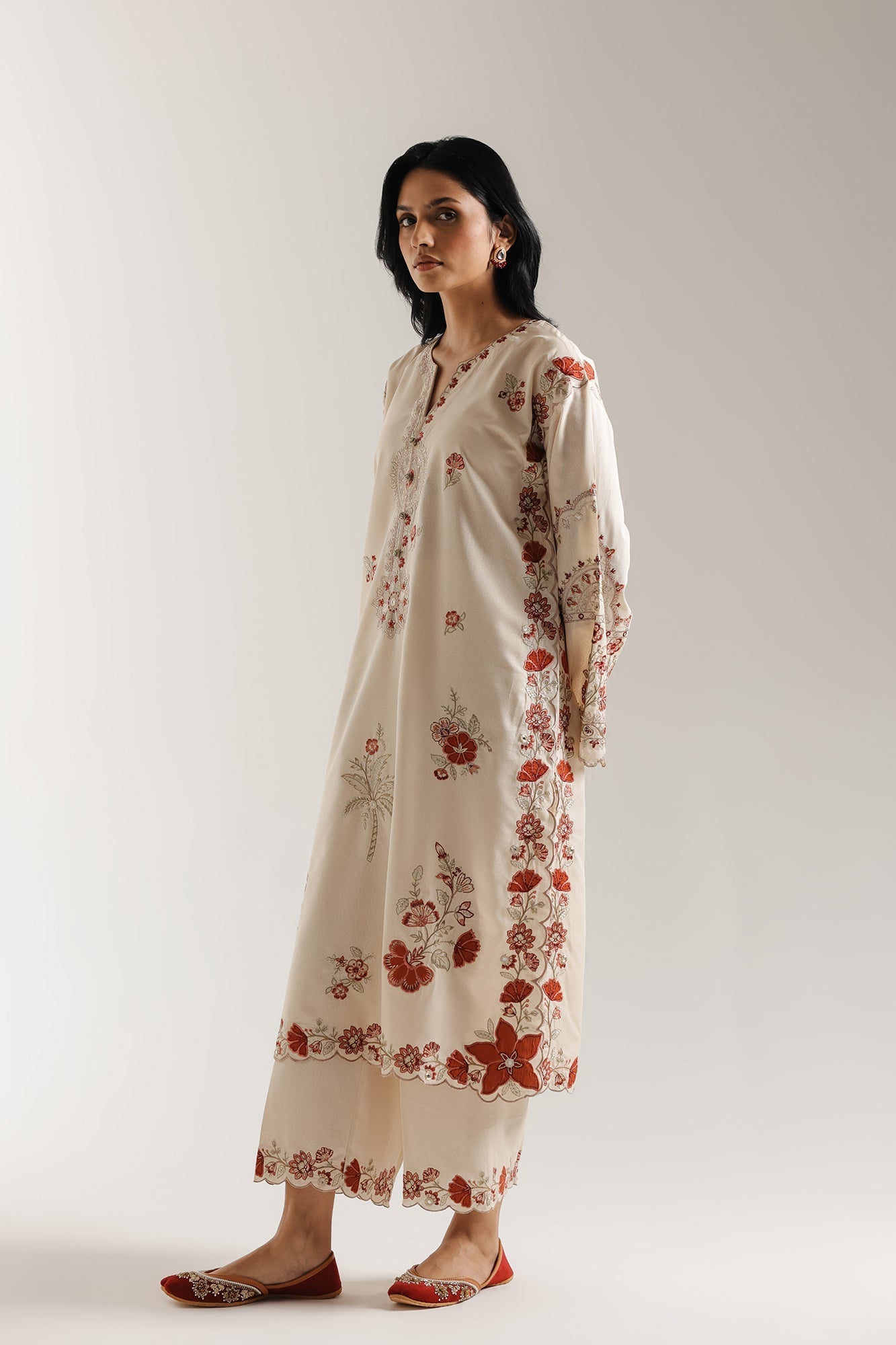 EMBROIDERED SUIT (E3693/103/004)