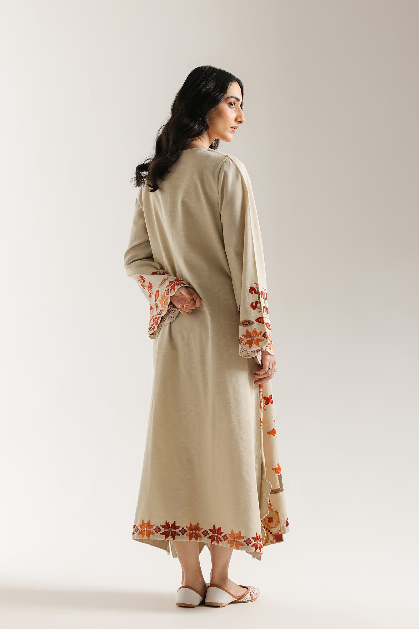 EMBROIDERED KAFTAN (E3716/103/130)