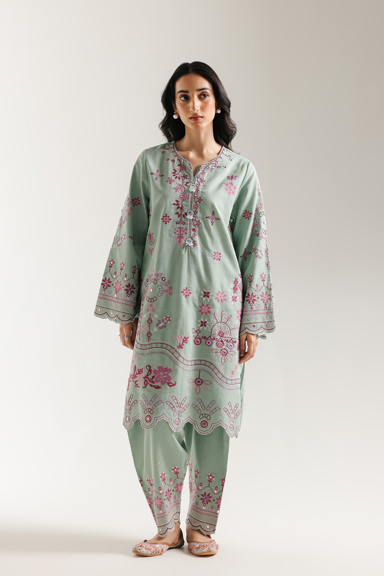 EMBROIDERED SUIT (E3717/103/718)