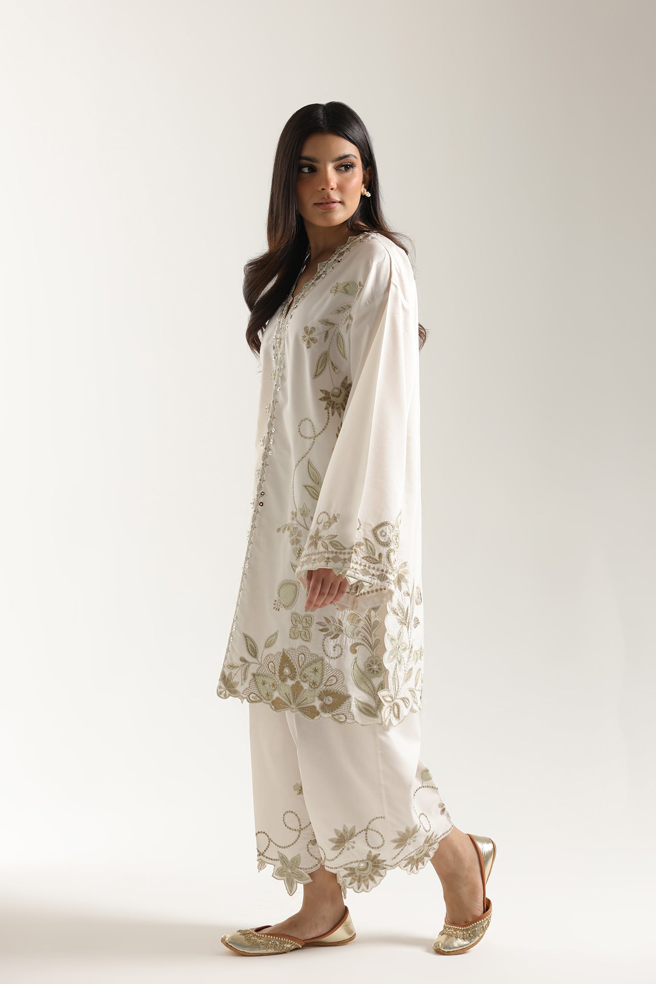 EMBROIDERED SUIT (E3799/103/003)