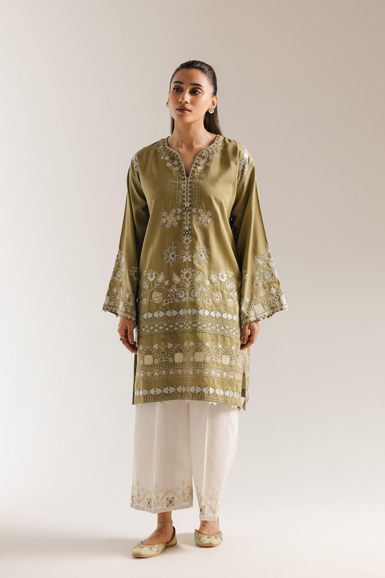 EMBROIDERED SUIT (E4011/103/121)