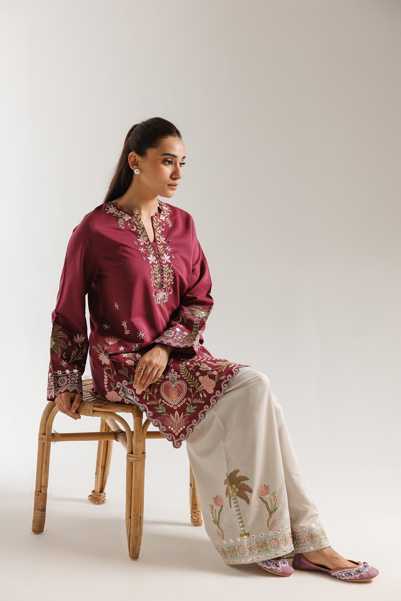 EMBROIDERED SUIT (E4072/103/403)