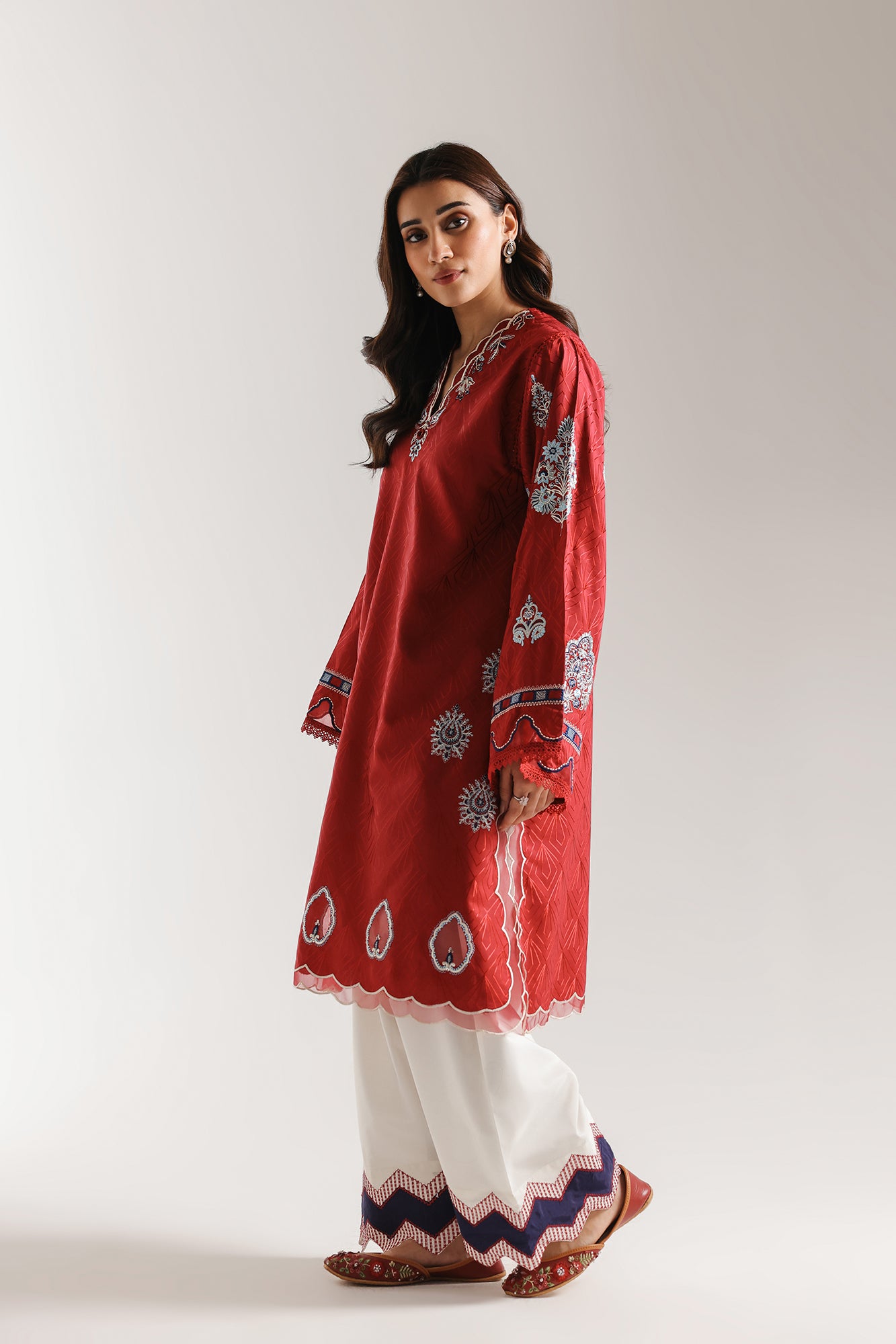 EMBROIDERED SUIT (E4101/103/414)