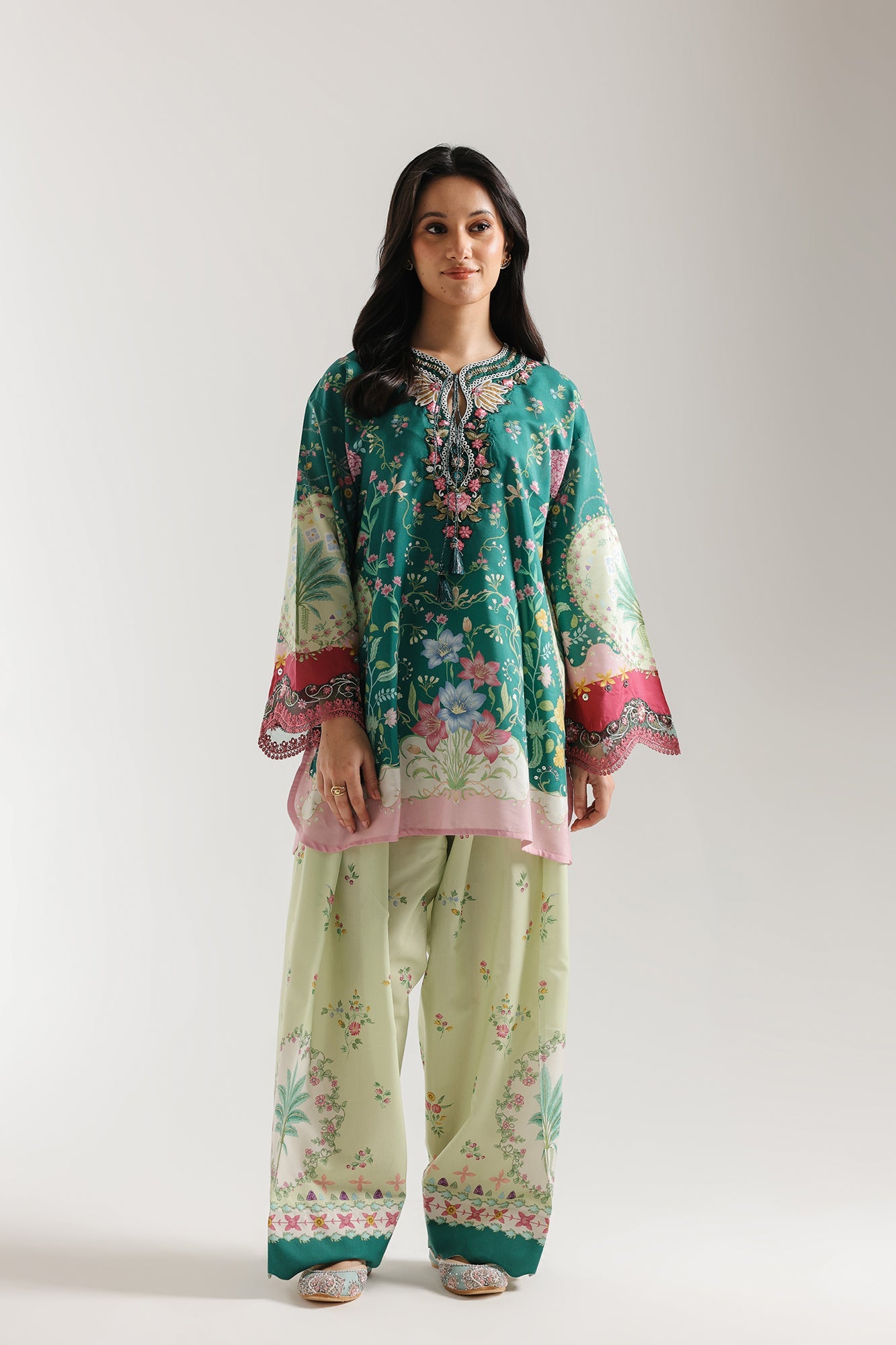 EMBROIDERED SUIT (E4117/103/127)