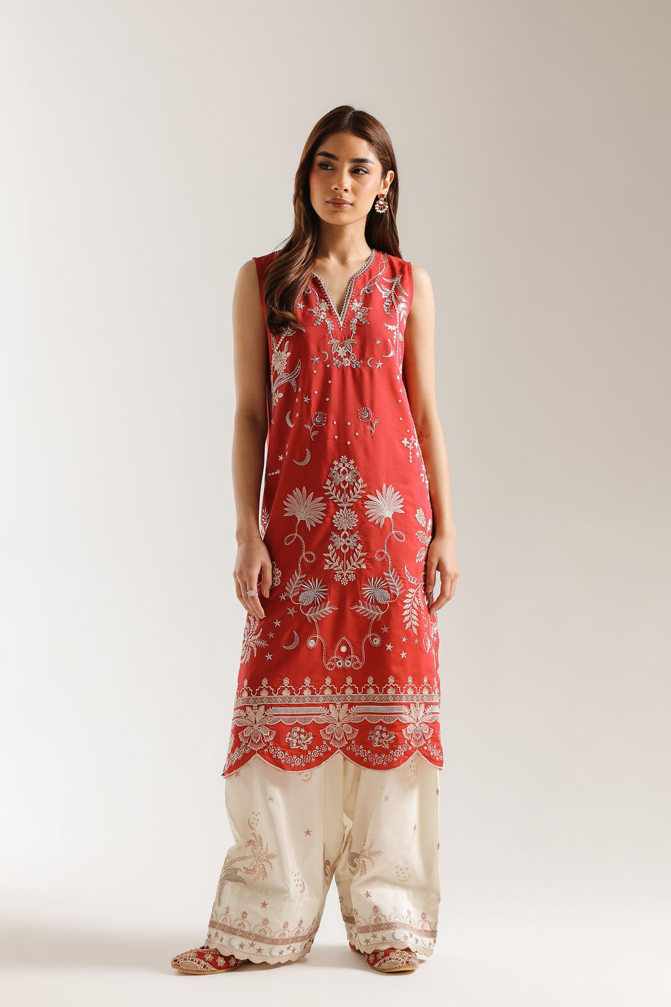 EMBROIDERED SUIT (E4124/103/418)