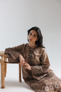 EMBROIDERED SUIT (E4134/103/815)