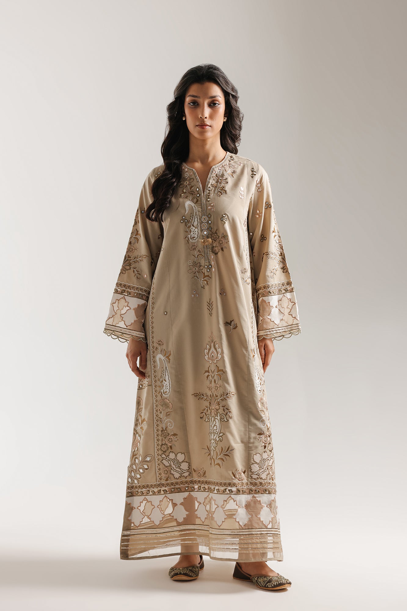 EMBROIDERED KAFTAN (E4138/103/808)