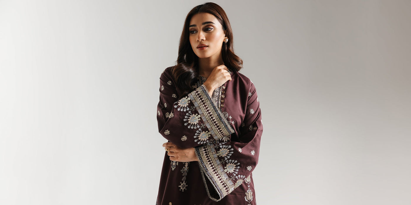 EMBROIDERED SUIT (E4151/103/802)