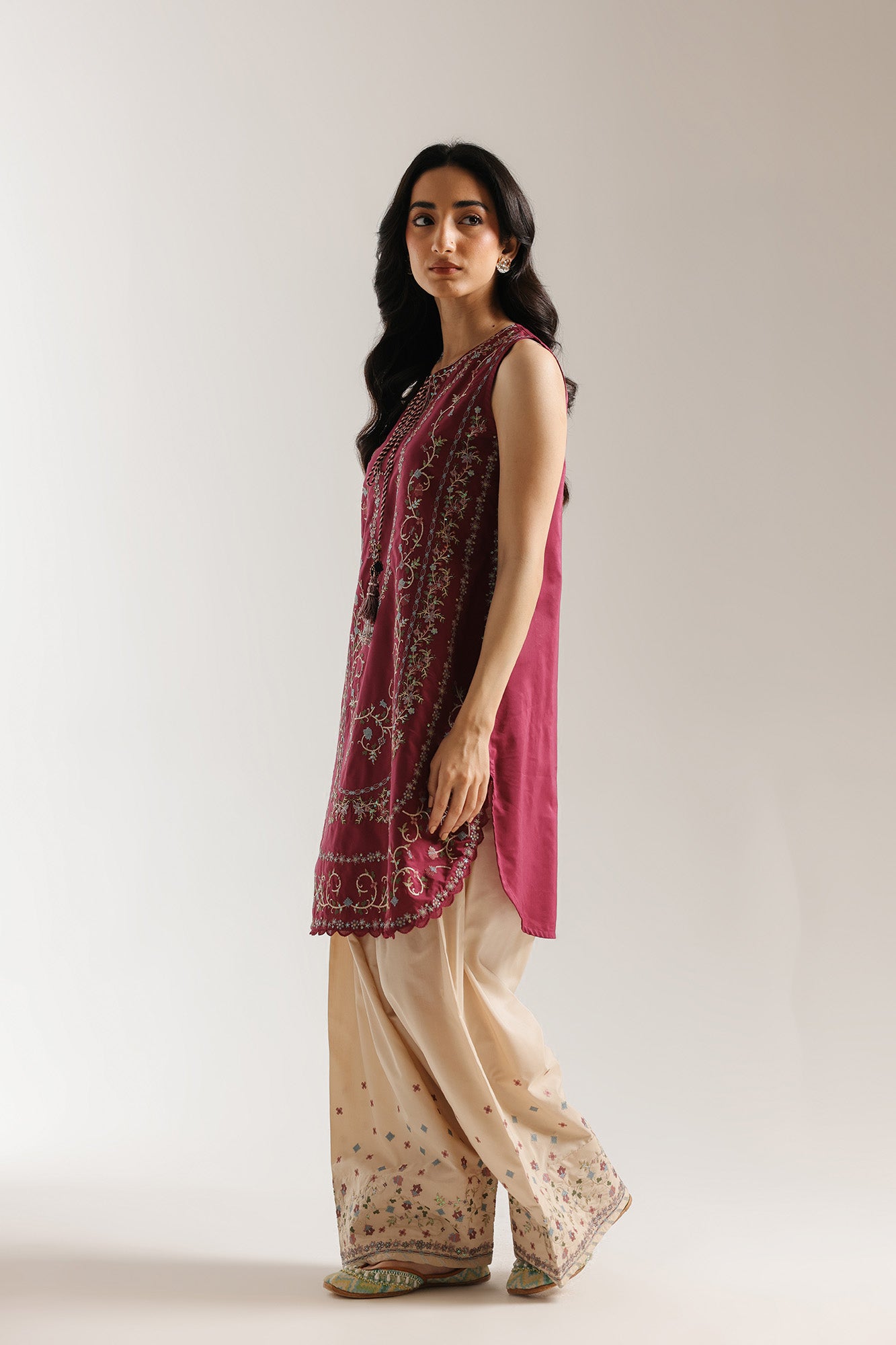 EMBROIDERED SUIT (E4154/103/414)