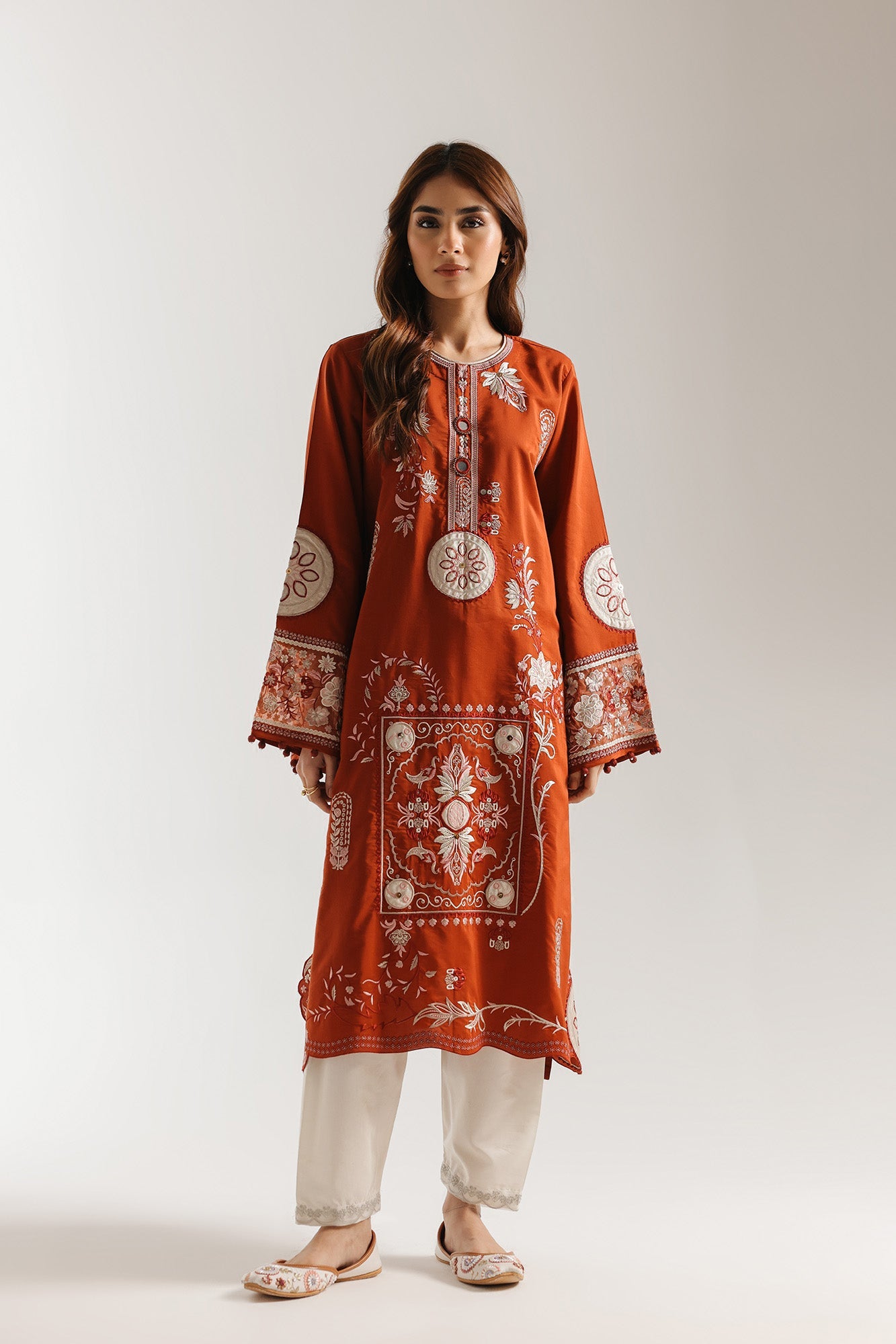 EMBROIDERED SUIT (E4156/103/205)