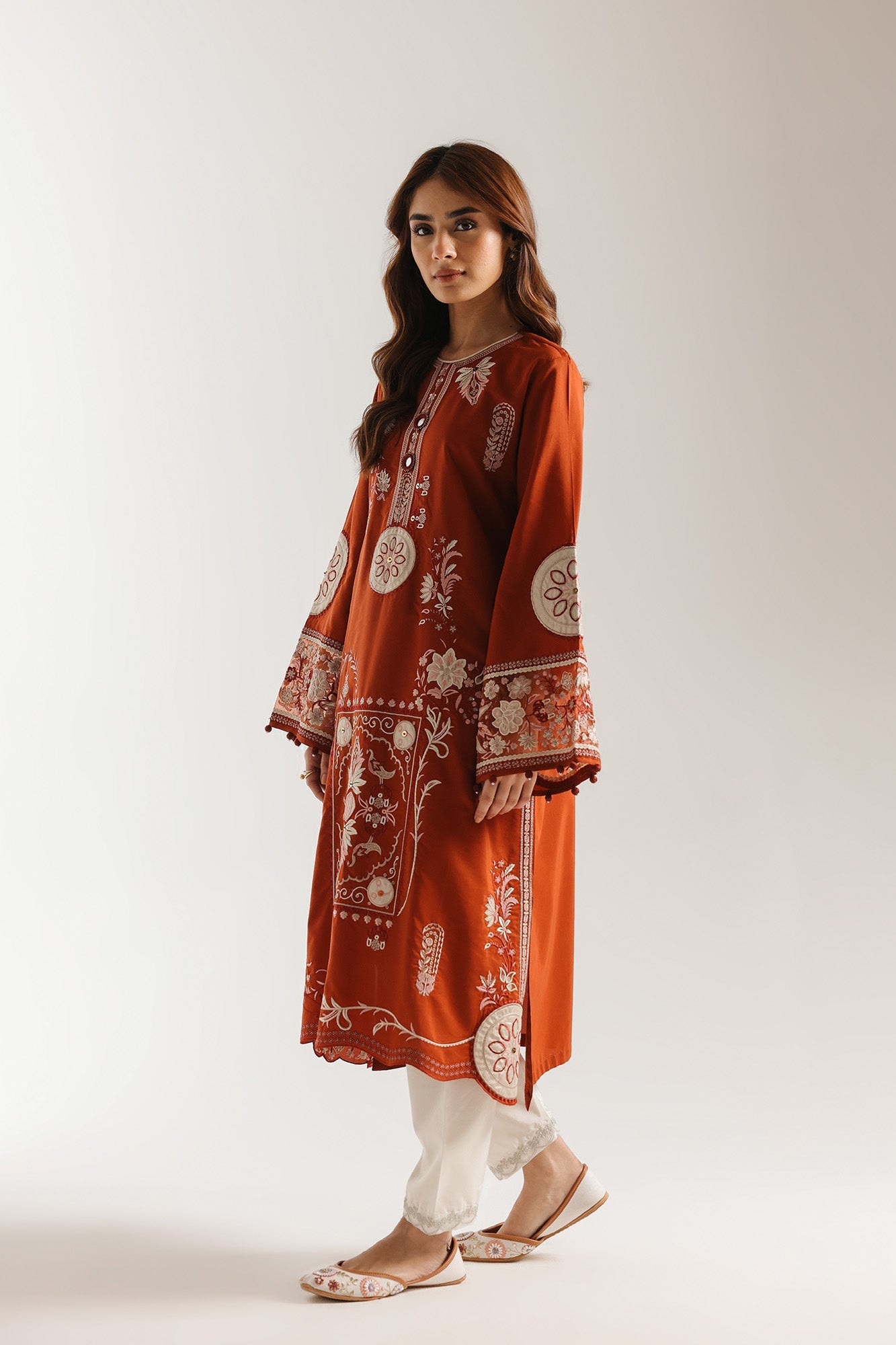 EMBROIDERED SUIT (E4156/103/205)