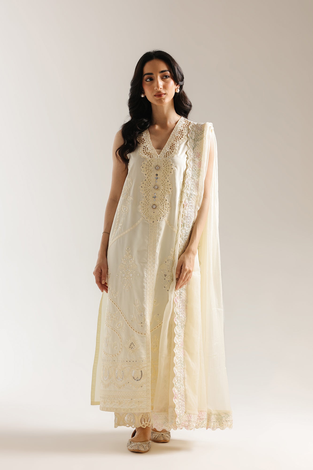 EMBROIDERED SUIT (E4162/103/110)