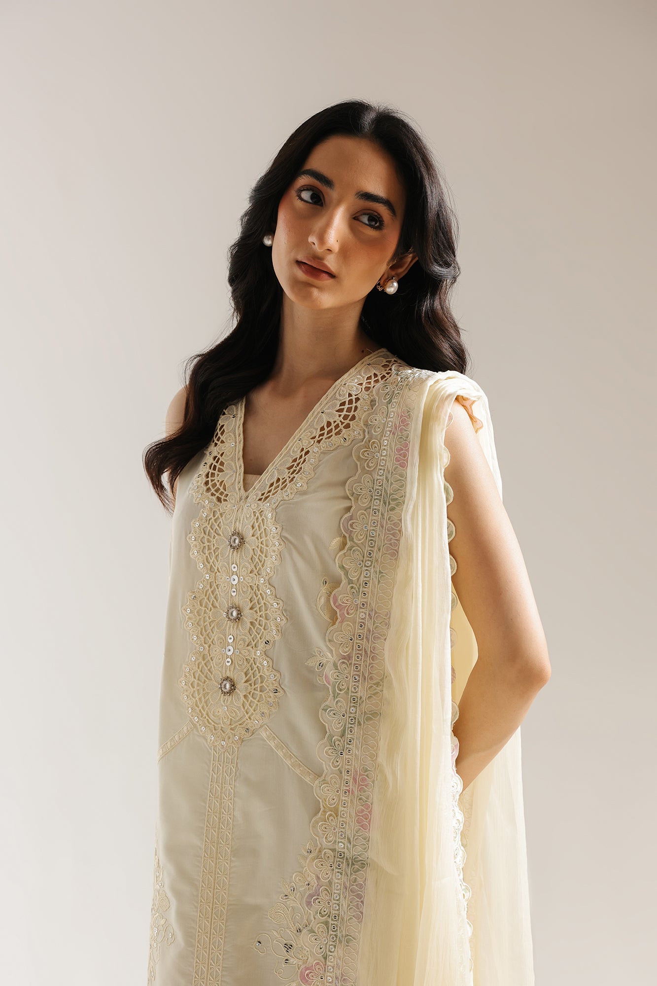 EMBROIDERED SUIT (E4162/103/110)