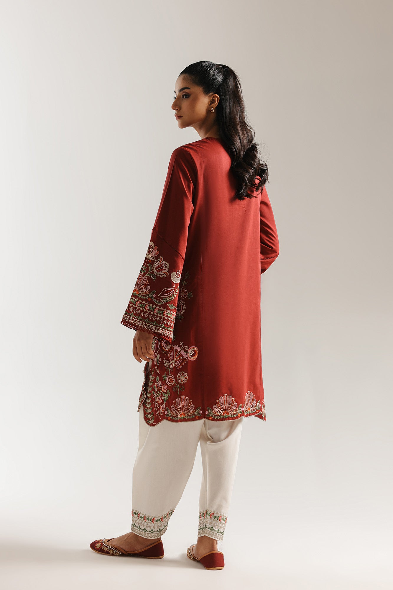 EMBROIDERED SUIT (E4169/103/414)