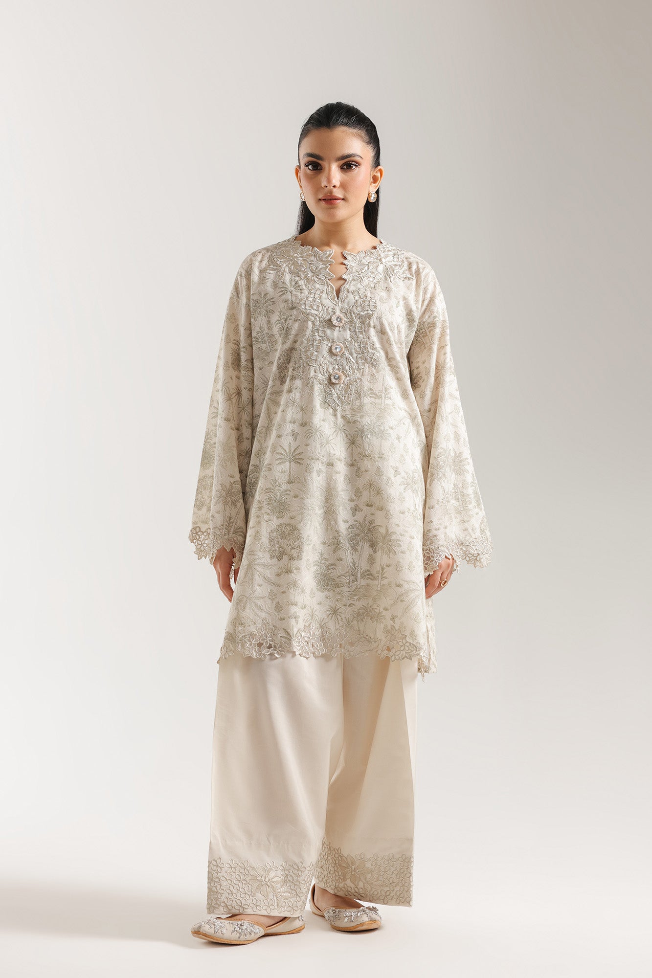 EMBROIDERED SUIT (E4190/103/006)