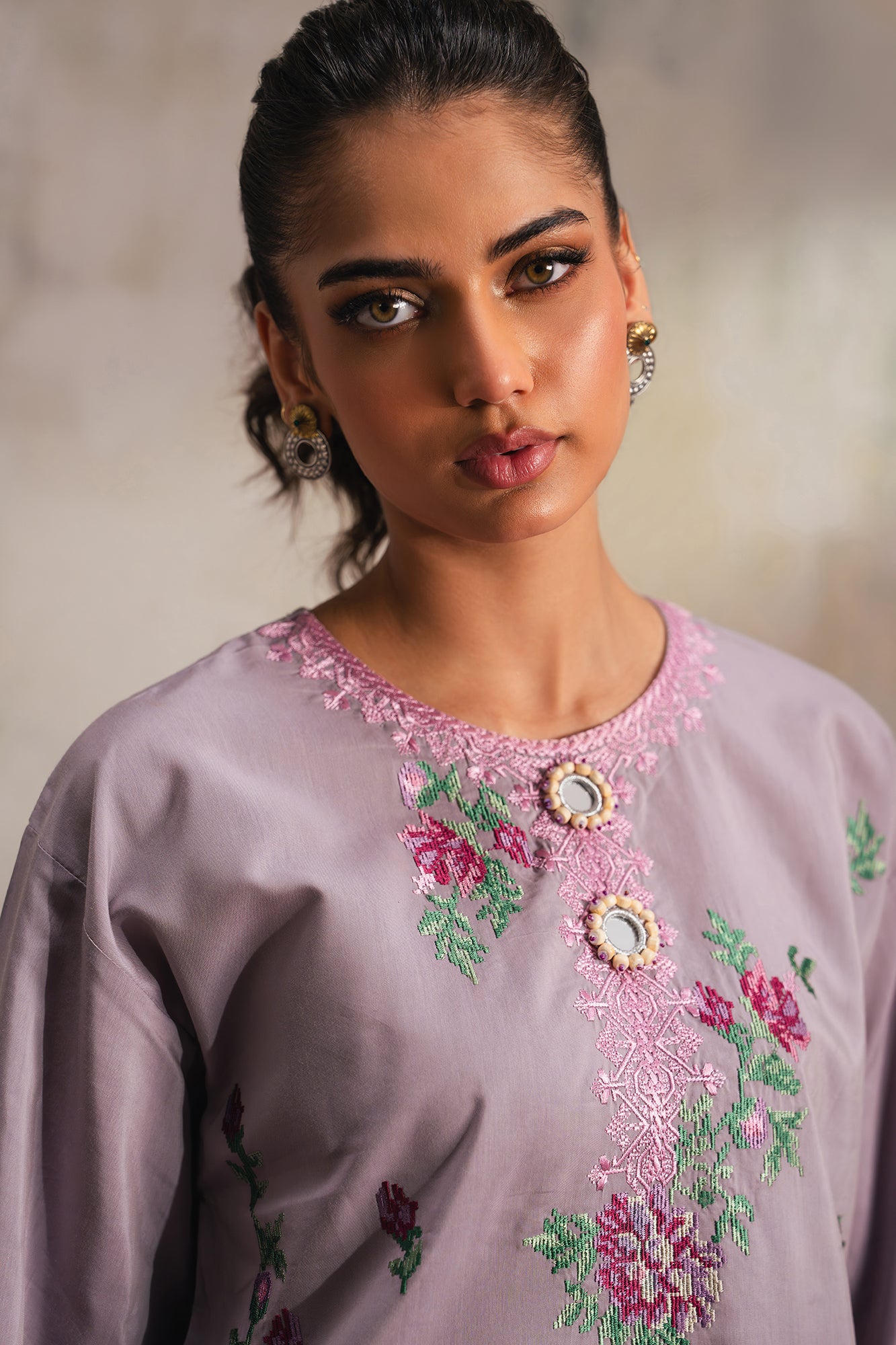 EMBROIDERED SUIT (E4228/103/513)