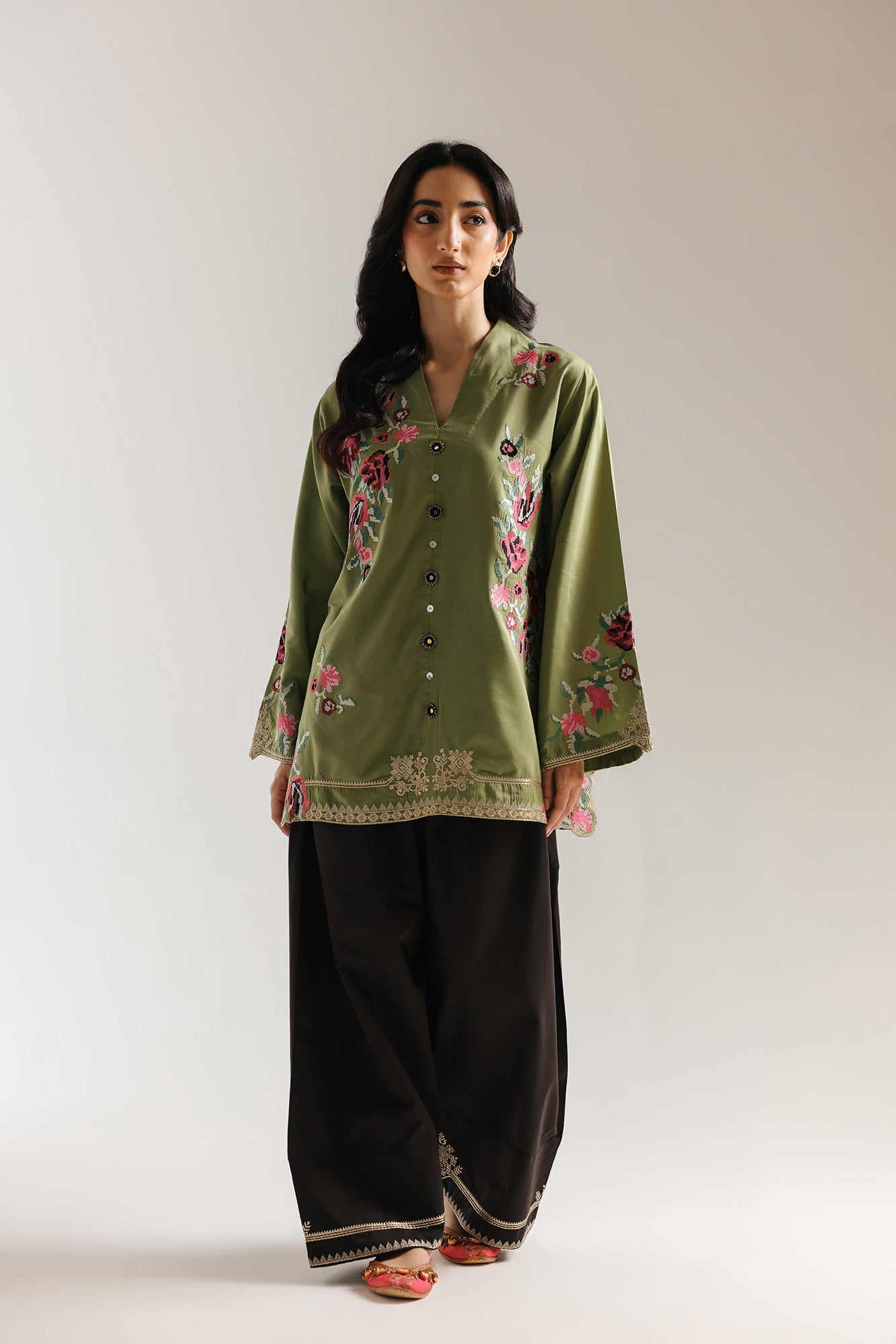 EMBROIDERED SUIT (E4230/103/120)