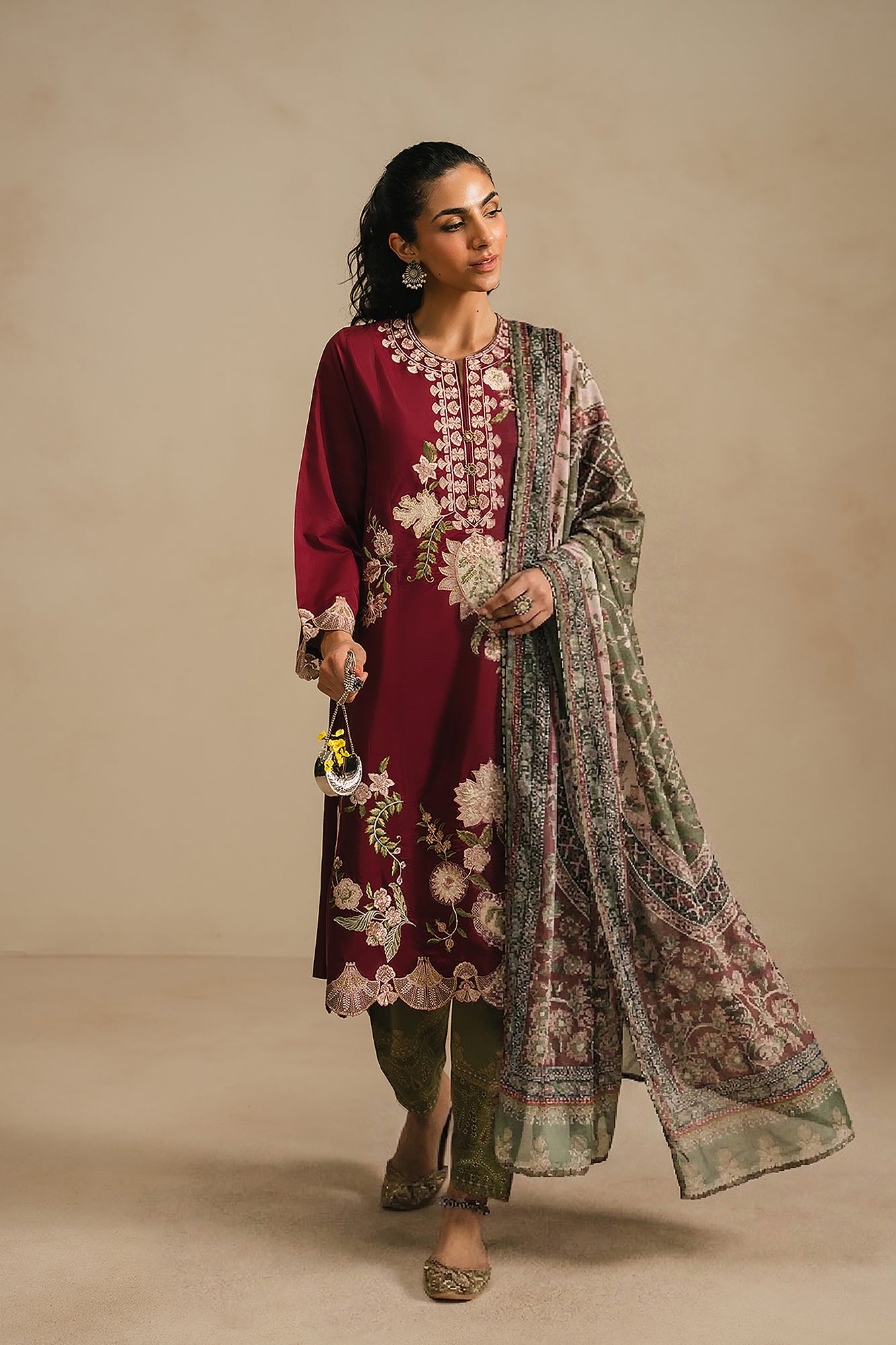 EMBROIDERED SUIT (E4231/103/318)