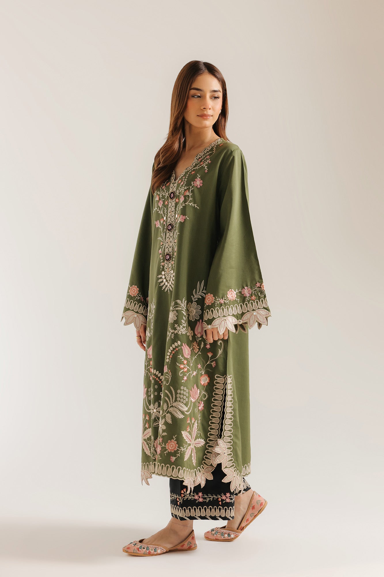 EMBROIDERED SUIT (E4248/103/122)