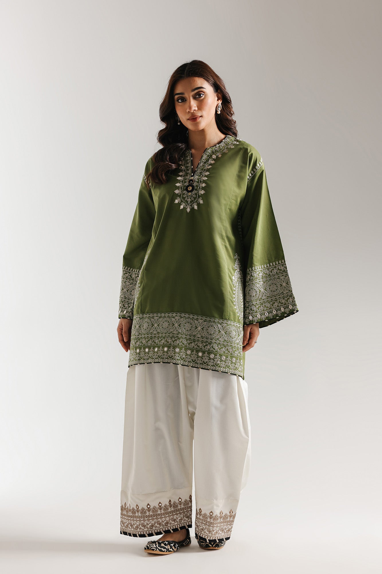 EMBROIDERED SUIT (E4251/103/121)