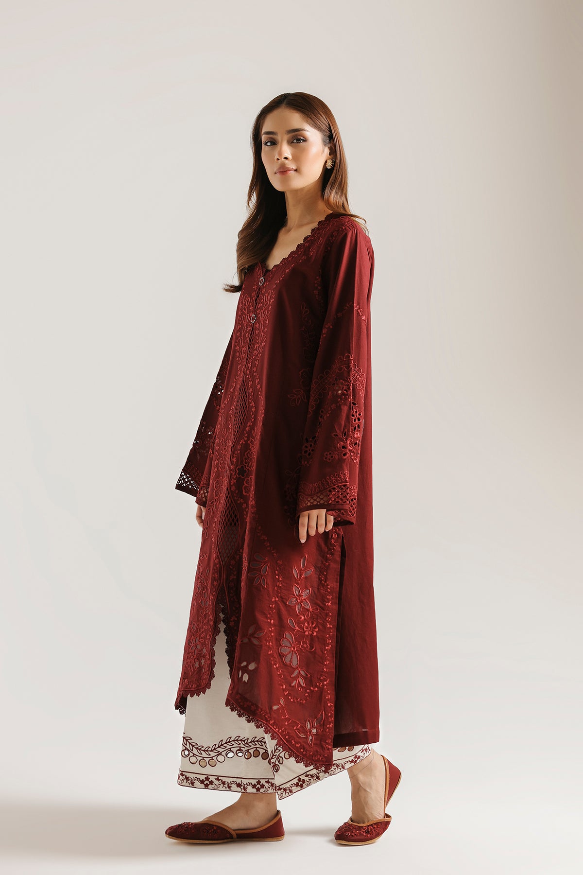 EMBROIDERED SUIT (E4382/103/402)