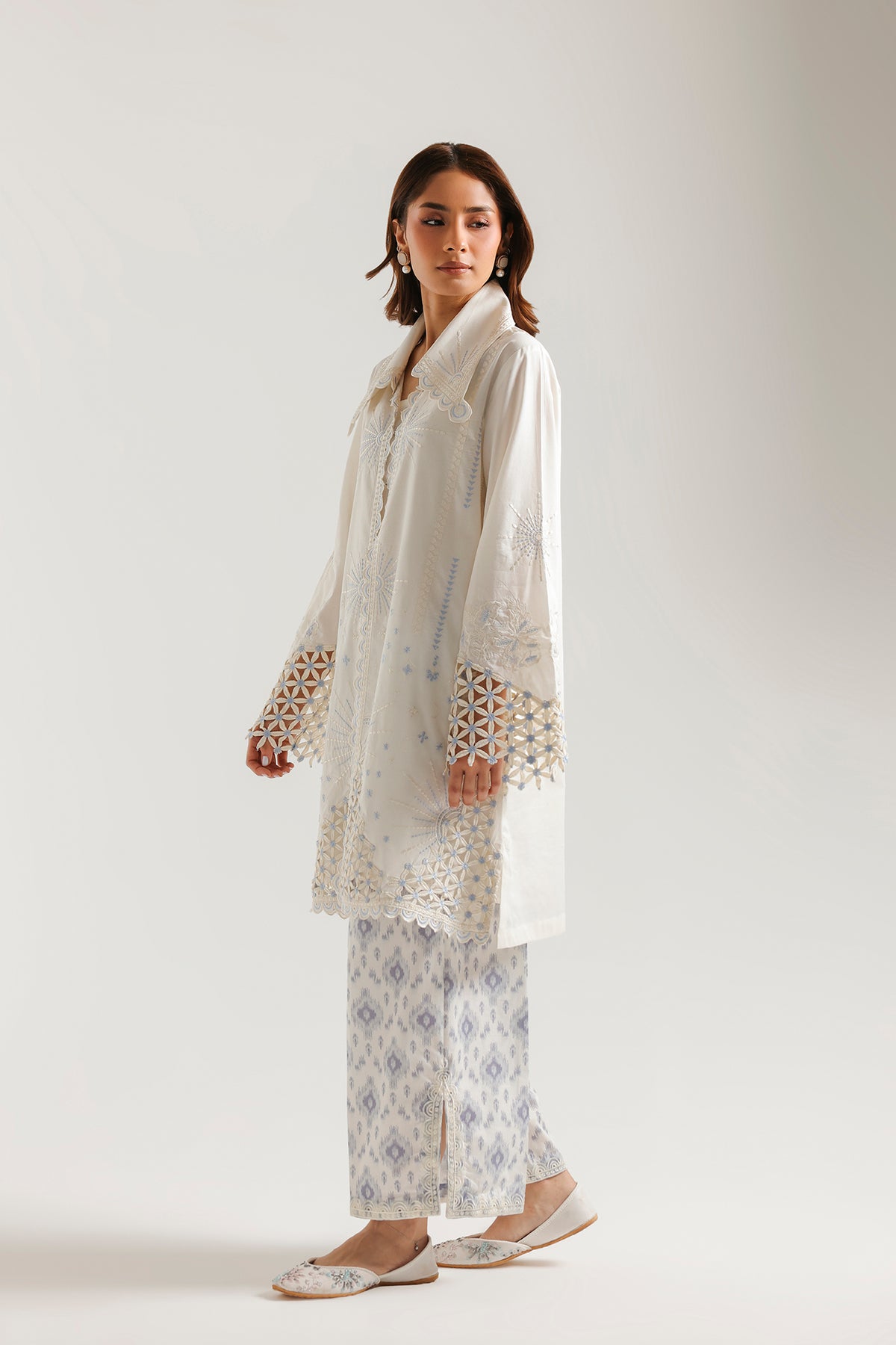 EMBROIDERED SUIT (E4447/103/003)