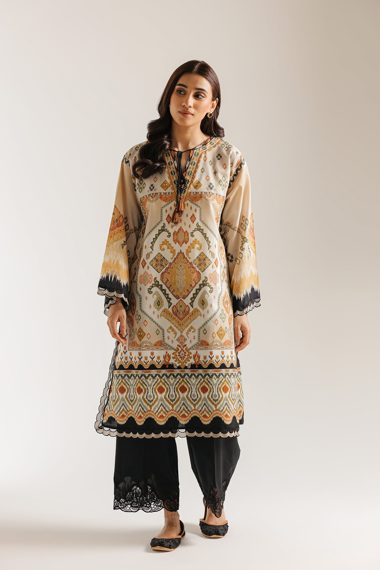 EMBROIDERED SUIT (E4468/103/002)