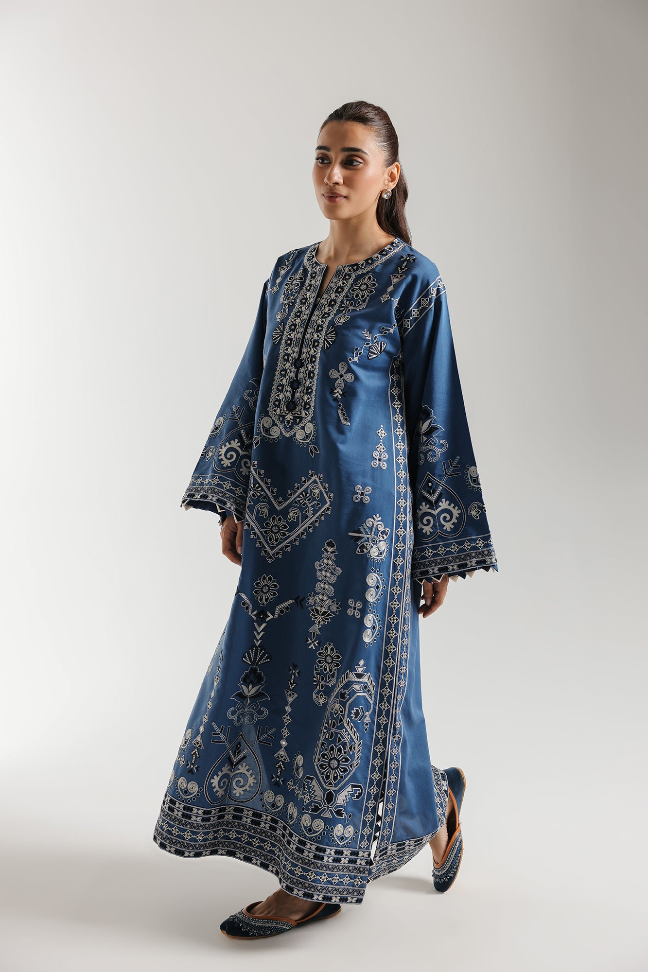 EMBROIDERED KAFTAN (E4474/103/603)