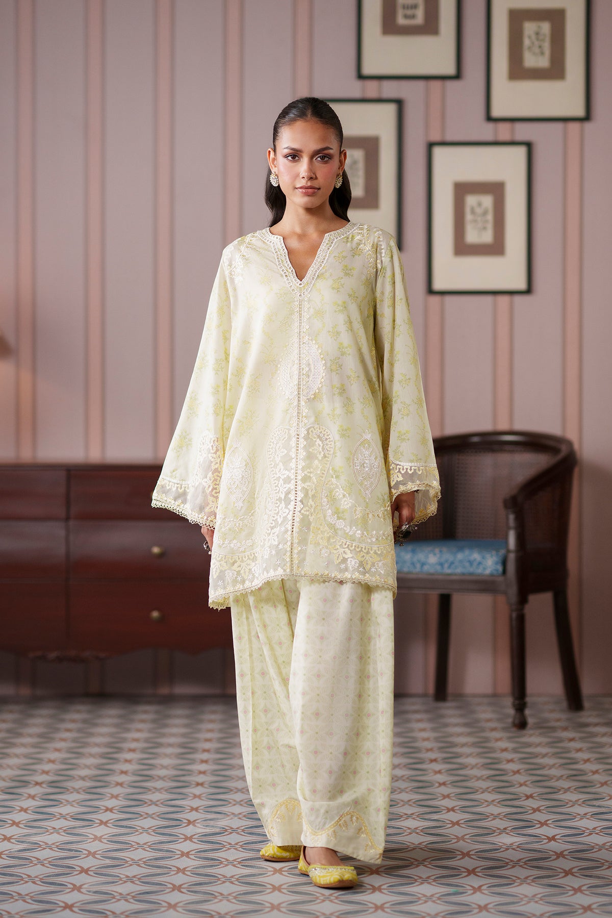 EMBROIDERED SUIT (E4480/103/115)