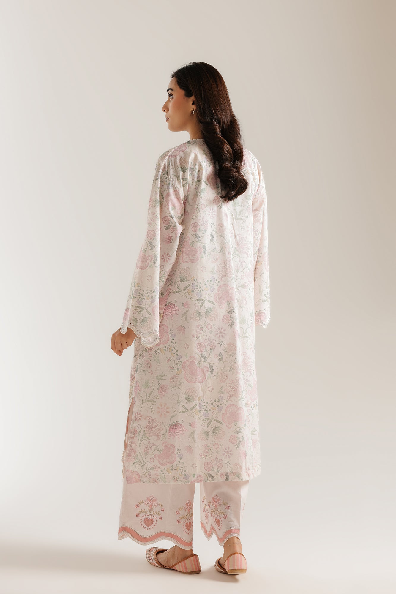EMBROIDERED SUIT (E4505/103/002)
