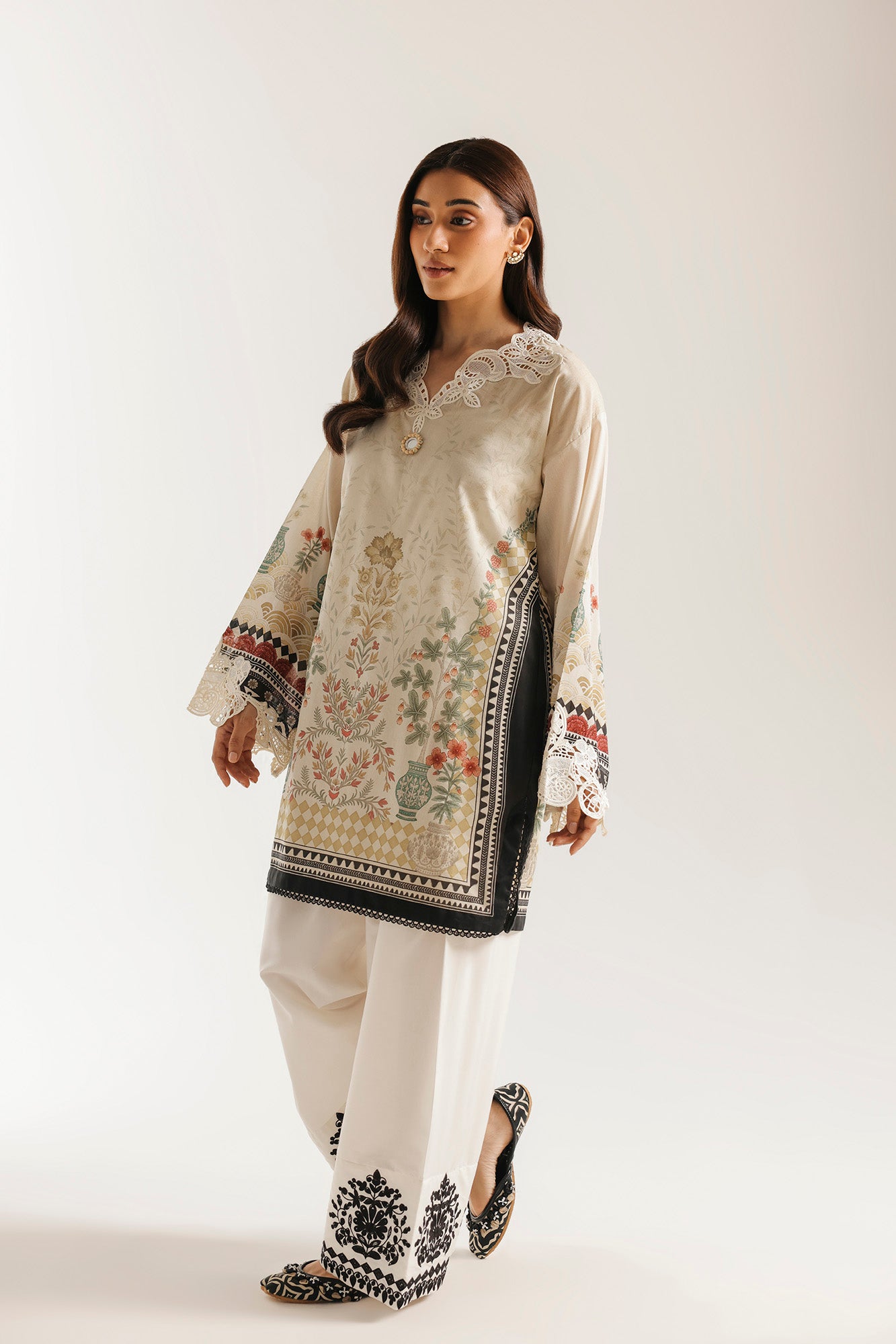 EMBROIDERED SUIT (E4519/103/006)