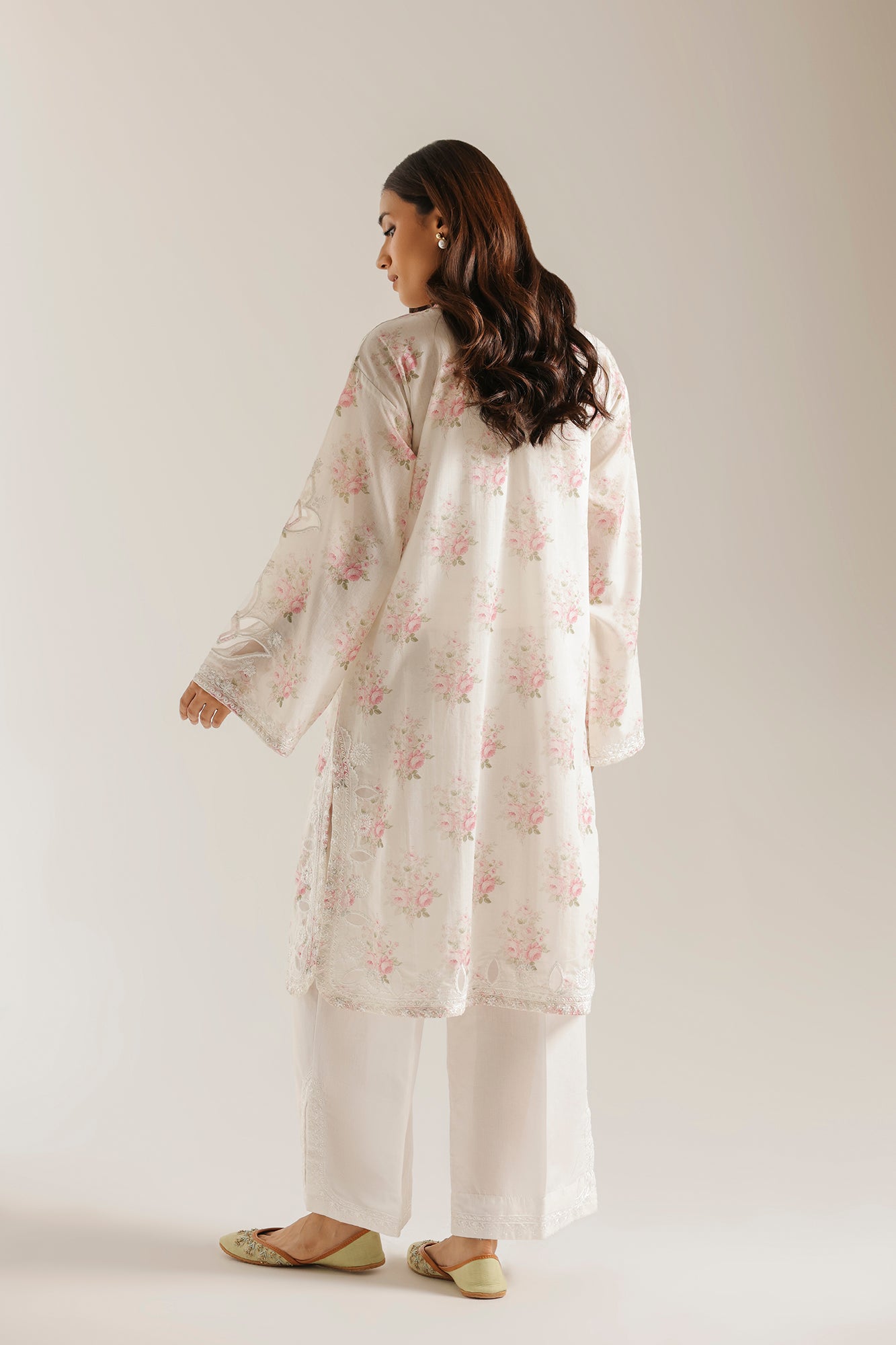 EMBROIDERED SUIT (E4533/103/005)