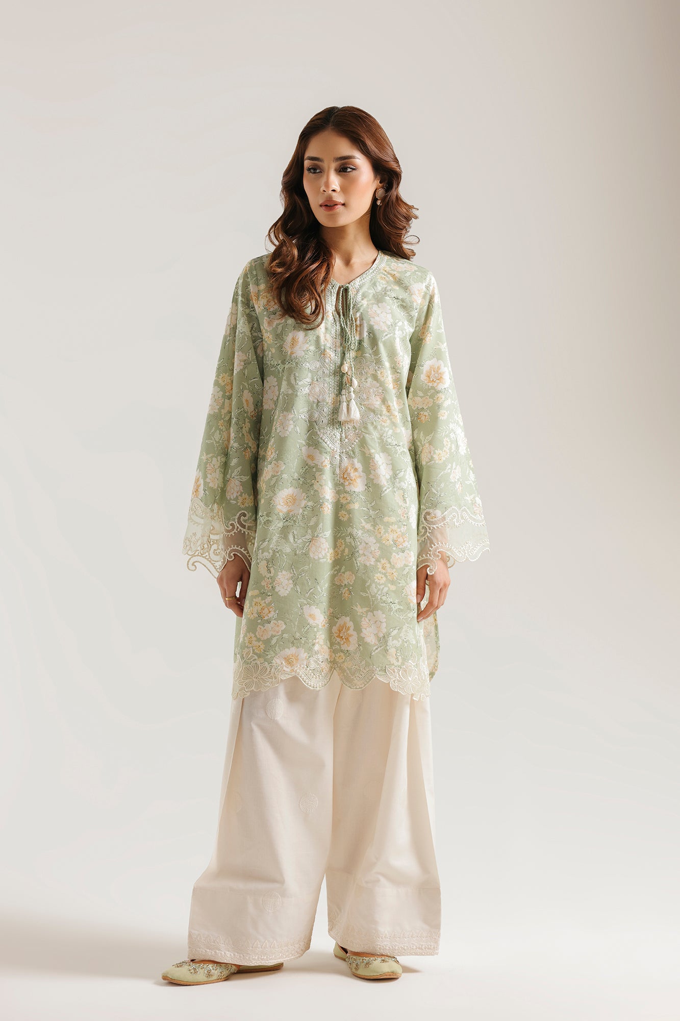 EMBROIDERED SUIT (E4624/103/127)