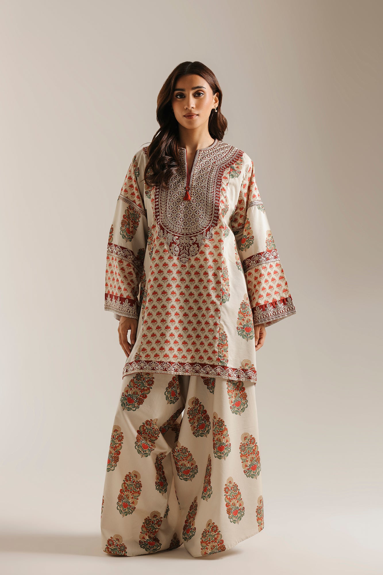 EMBROIDERED SUIT (E4715-103-004)