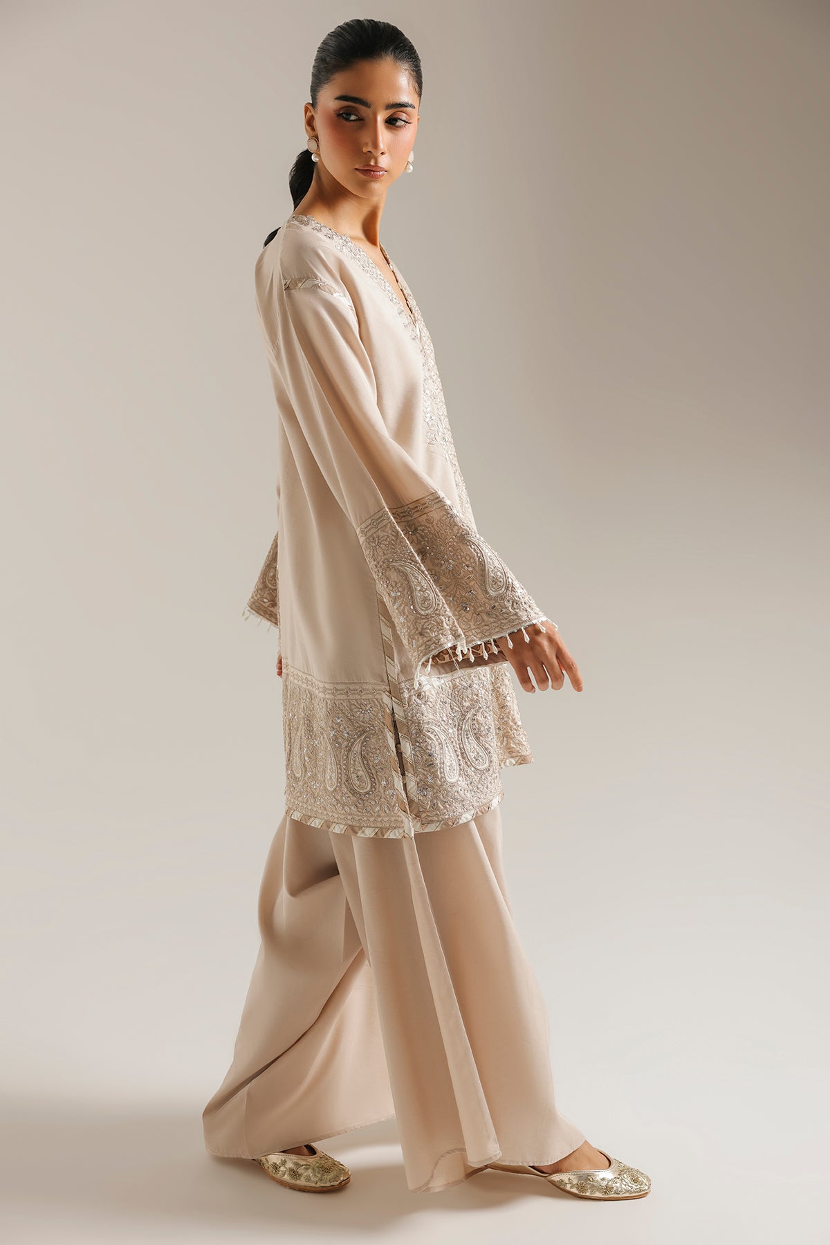 EMBROIDERED SUIT (E4717/103/007)