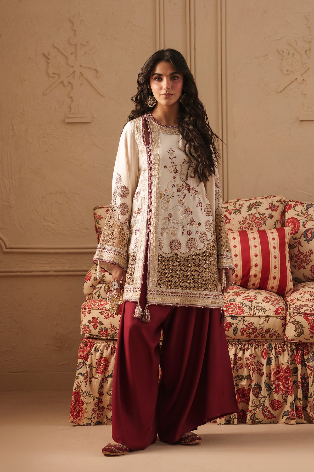 EMBROIDERED SUIT (E4813-103-003)